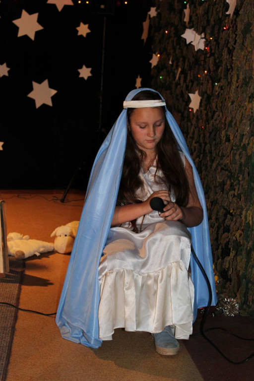 Narodzenia Jezusa w Betlejem i spisek Heroda  w wykonaniu uczniów PZSP w Olszance