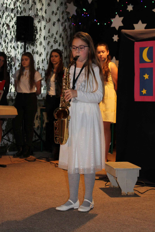 Narodzenia Jezusa w Betlejem i spisek Heroda  w wykonaniu uczniów PZSP w Olszance