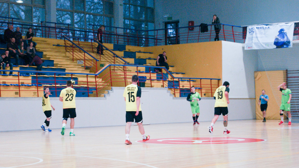 Porażka SKS Orlik Brzeg w starciu ze Śląskiem Wrocław. Drużyna gości wraca do domu z punktami.