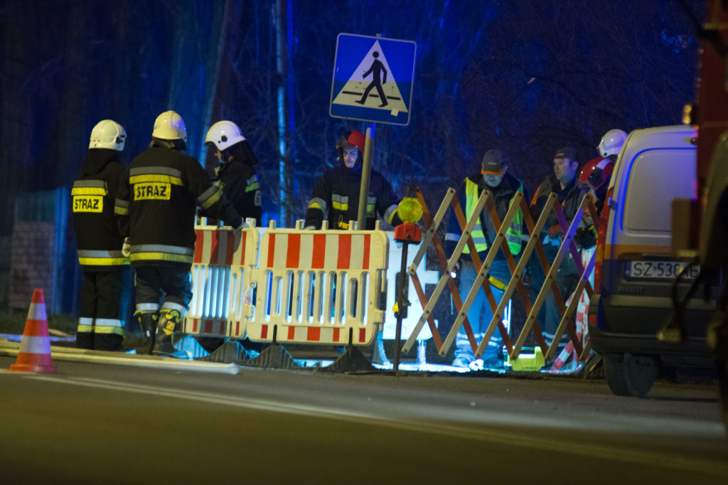 Awaria sieci gazowej w Grodkowie.  Ewakuowano 21 osób