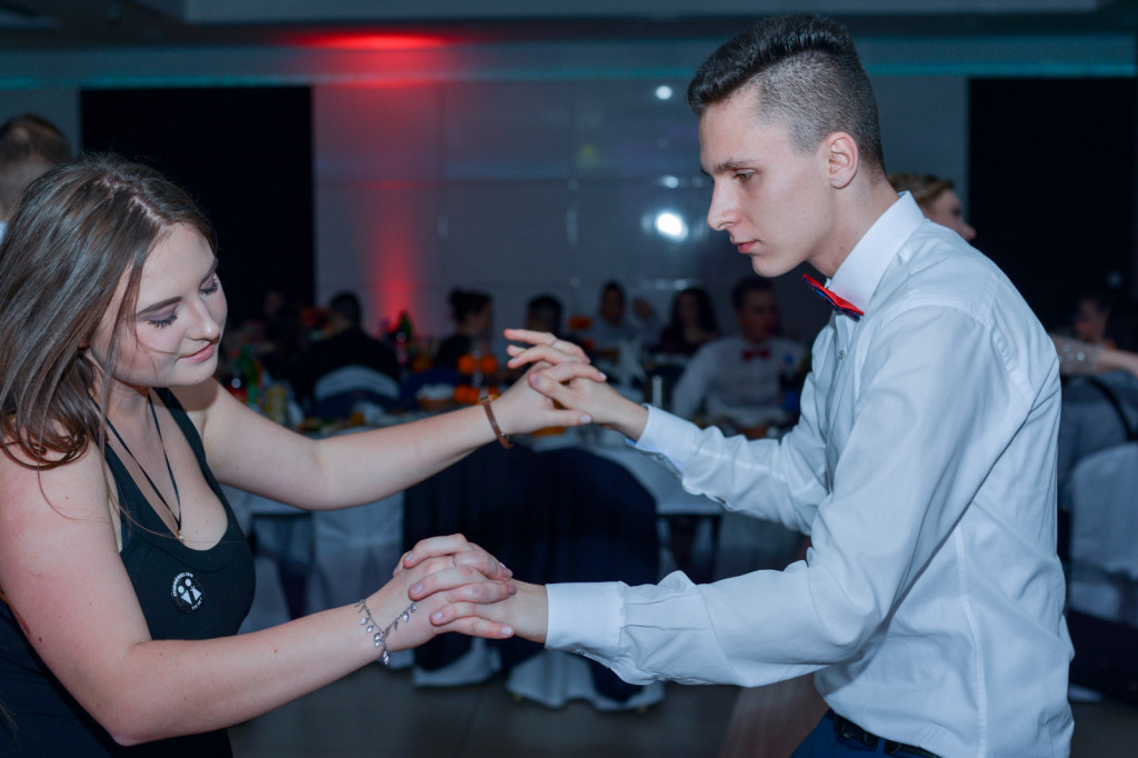 Studniówki 2018: Bal maturalny Zespół Szkół Zawodowych nr 1 im. Marii Skłodowskiej-Curie w Brzegu [fotorelacja]