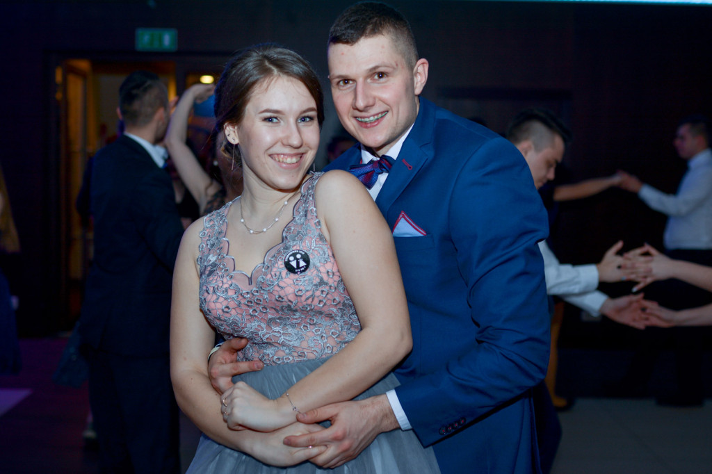 Studniówki 2018: Bal maturalny Zespół Szkół Zawodowych nr 1 im. Marii Skłodowskiej-Curie w Brzegu [fotorelacja]