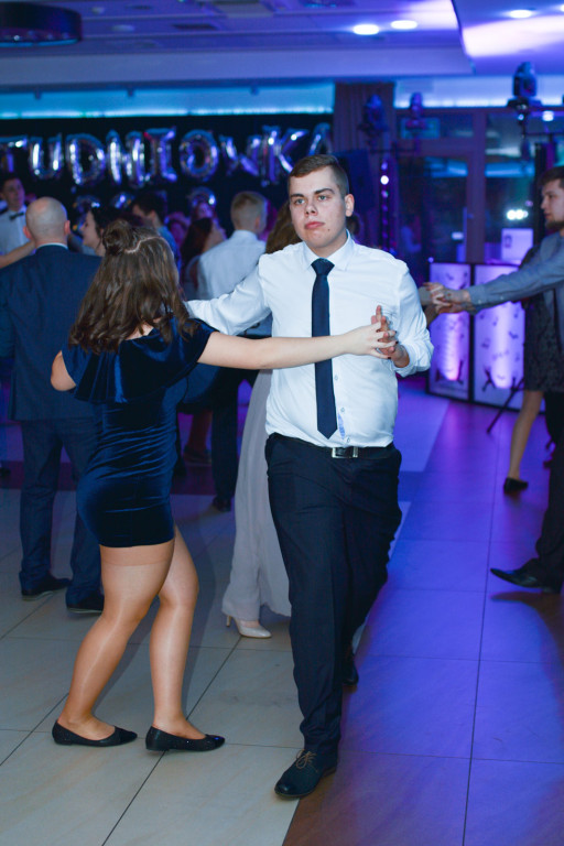 Studniówki 2018: Bal maturalny Zespół Szkół Zawodowych nr 1 im. Marii Skłodowskiej-Curie w Brzegu [fotorelacja]