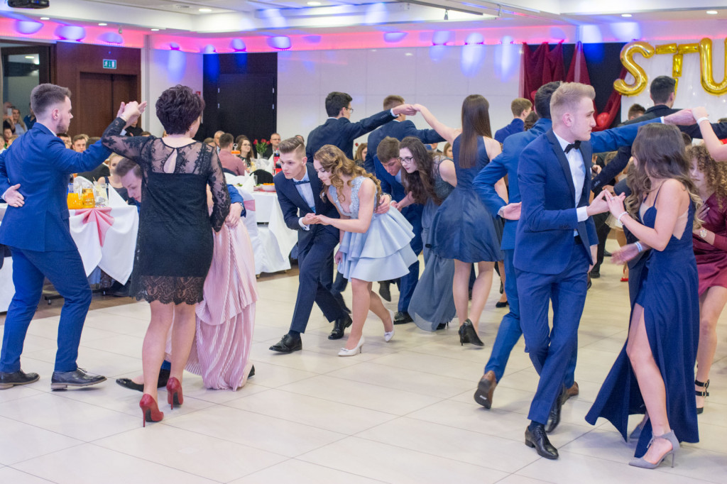 Studniówki 2018: Bal maturalny I Liceum Ogólnokształcącego w Brzegu [fotorelacja]