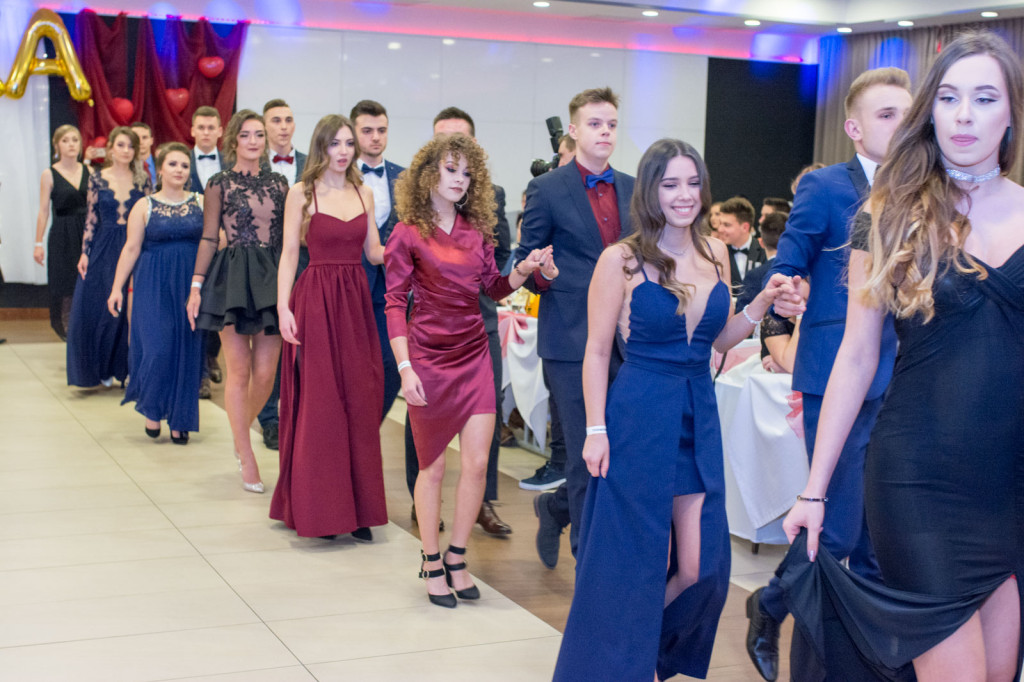 Studniówki 2018: Bal maturalny I Liceum Ogólnokształcącego w Brzegu [fotorelacja]