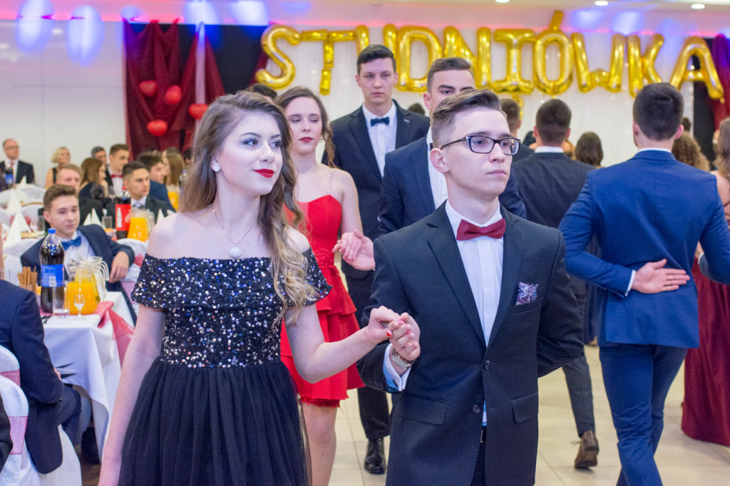 Studniówki 2018: Bal maturalny I Liceum Ogólnokształcącego w Brzegu [fotorelacja]