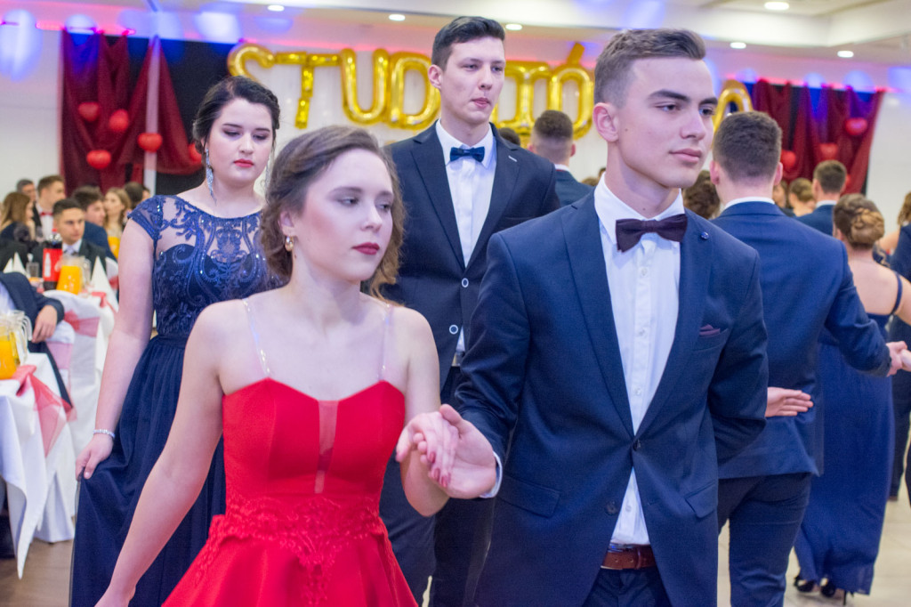 Studniówki 2018: Bal maturalny I Liceum Ogólnokształcącego w Brzegu [fotorelacja]