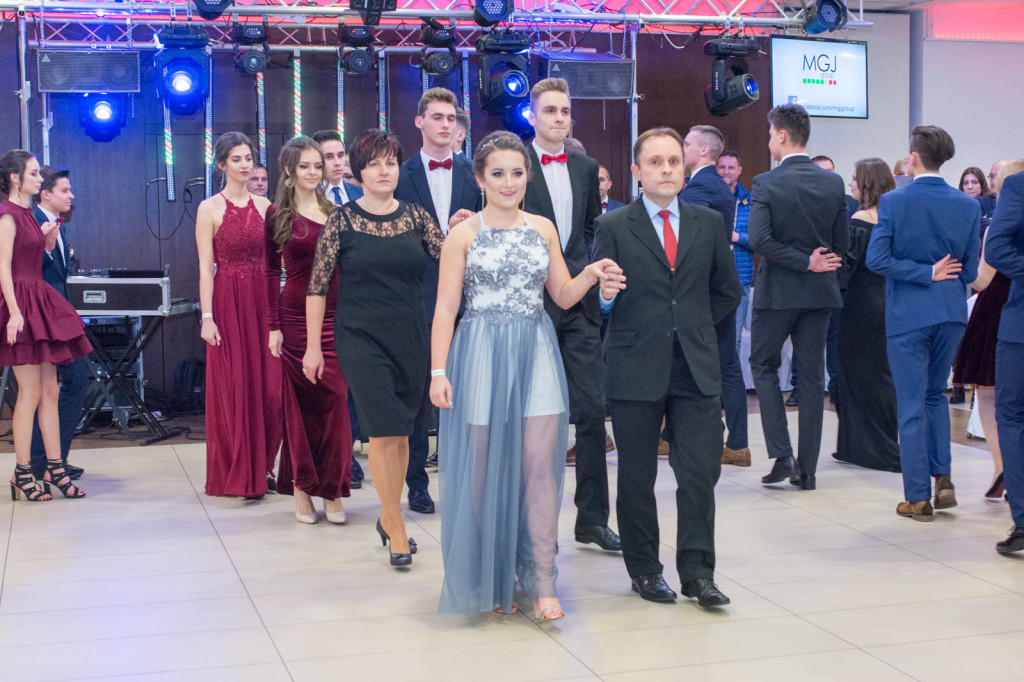 Studniówki 2018: Bal maturalny I Liceum Ogólnokształcącego w Brzegu [fotorelacja]