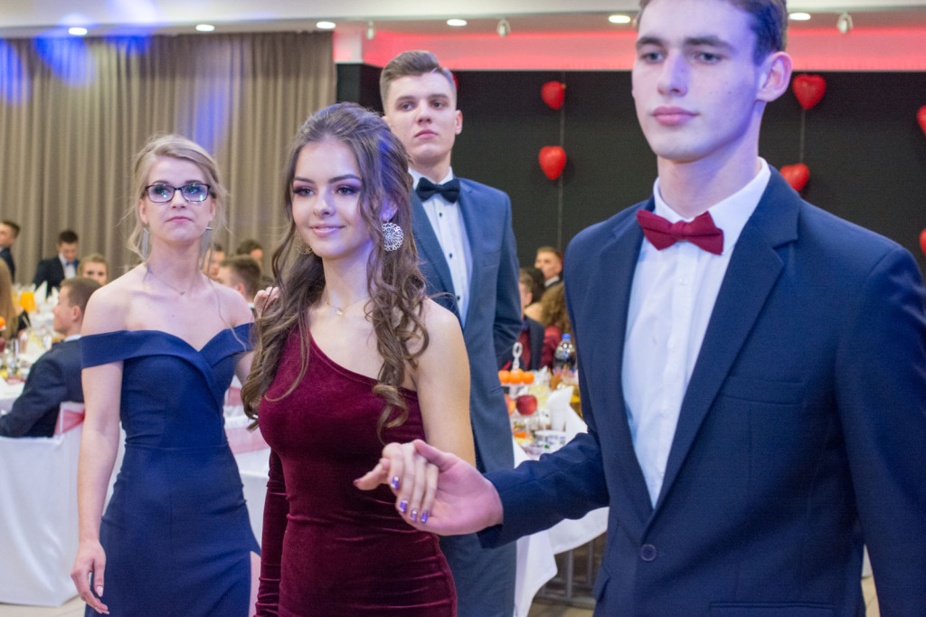 Studniówki 2018: Bal maturalny I Liceum Ogólnokształcącego w Brzegu [fotorelacja]