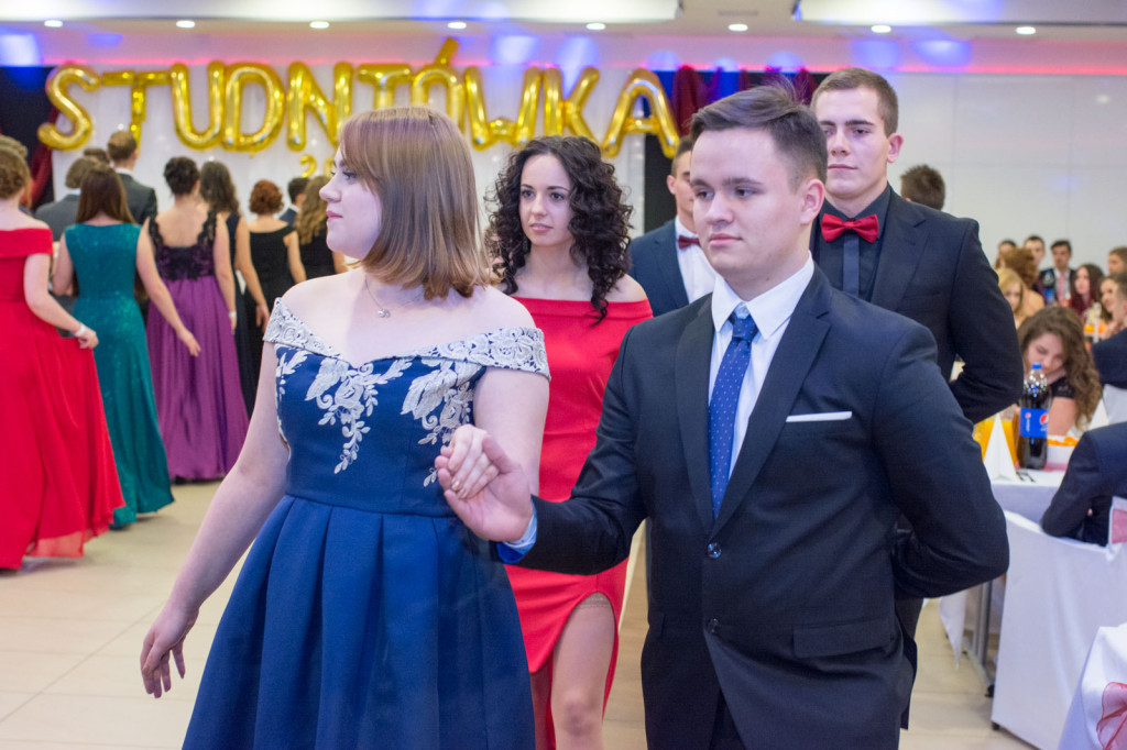 Studniówki 2018: Bal maturalny I Liceum Ogólnokształcącego w Brzegu [fotorelacja]