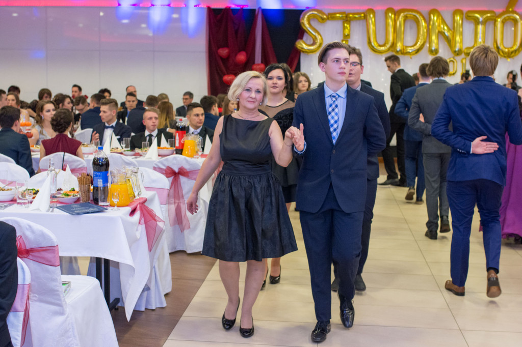 Studniówki 2018: Bal maturalny I Liceum Ogólnokształcącego w Brzegu [fotorelacja]