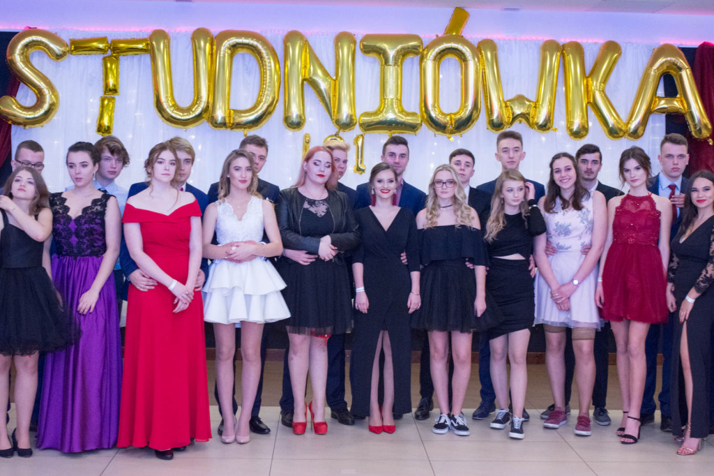 Studniówki 2018: Bal maturalny I Liceum Ogólnokształcącego w Brzegu [fotorelacja]