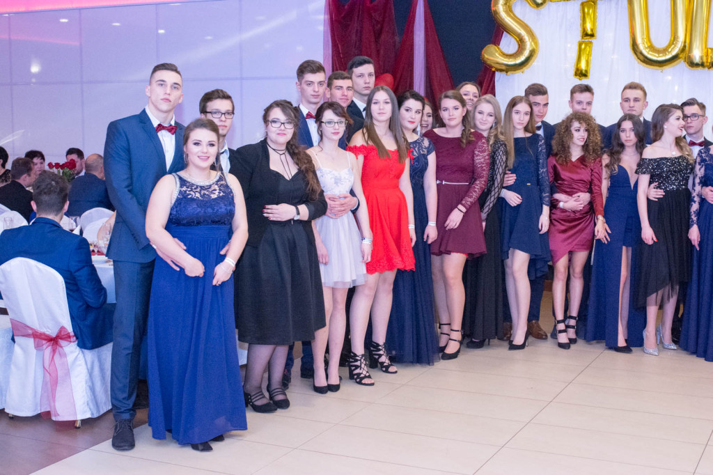Studniówki 2018: Bal maturalny I Liceum Ogólnokształcącego w Brzegu [fotorelacja]