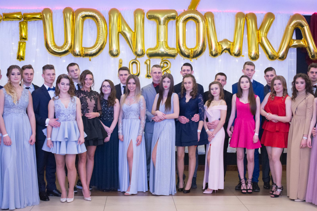 Studniówki 2018: Bal maturalny I Liceum Ogólnokształcącego w Brzegu [fotorelacja]