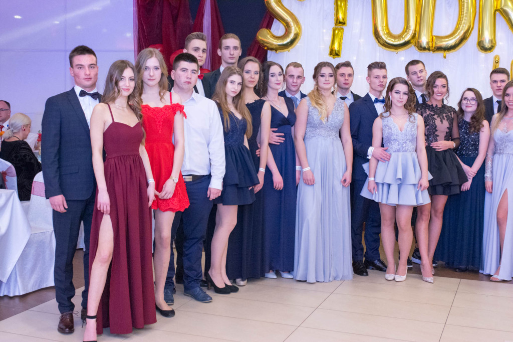 Studniówki 2018: Bal maturalny I Liceum Ogólnokształcącego w Brzegu [fotorelacja]
