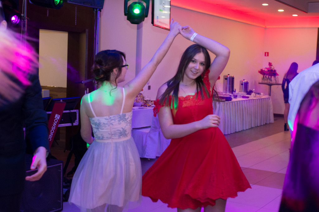 Studniówki 2018: Bal maturalny I Liceum Ogólnokształcącego w Brzegu [fotorelacja]