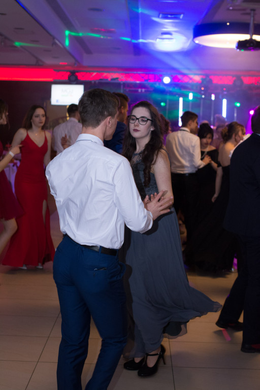 Studniówki 2018: Bal maturalny I Liceum Ogólnokształcącego w Brzegu [fotorelacja]