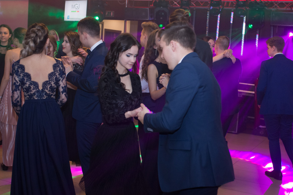 Studniówki 2018: Bal maturalny I Liceum Ogólnokształcącego w Brzegu [fotorelacja]