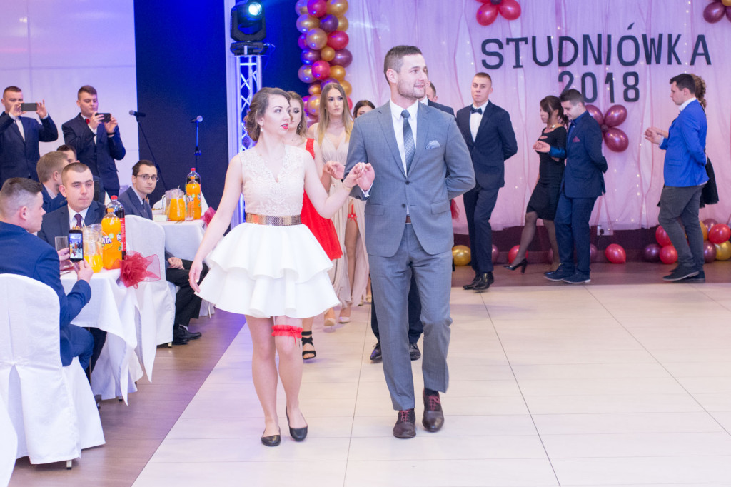 Studniówki 2018: Bal maturalny ZSB im. Księcia Jerzego II Piasta w Brzegu [fotorelacja]