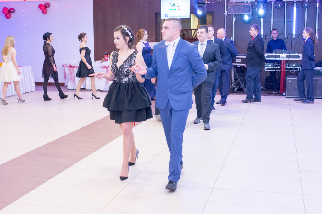 Studniówki 2018: Bal maturalny ZSB im. Księcia Jerzego II Piasta w Brzegu [fotorelacja]