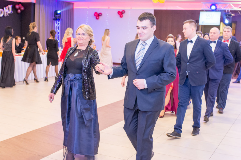 Studniówki 2018: Bal maturalny ZSB im. Księcia Jerzego II Piasta w Brzegu [fotorelacja]