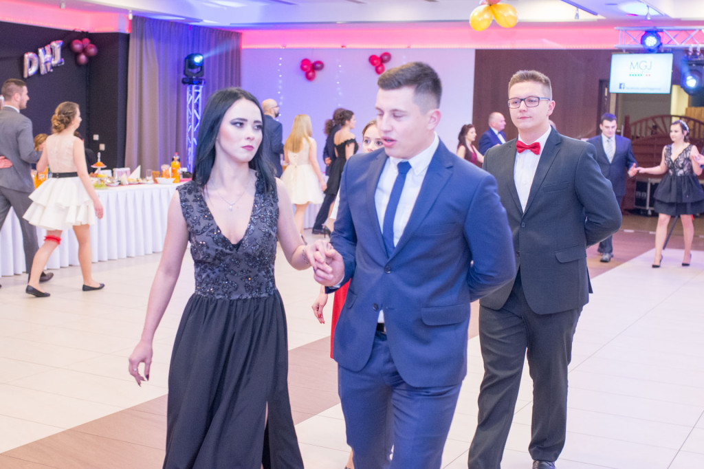Studniówki 2018: Bal maturalny ZSB im. Księcia Jerzego II Piasta w Brzegu [fotorelacja]