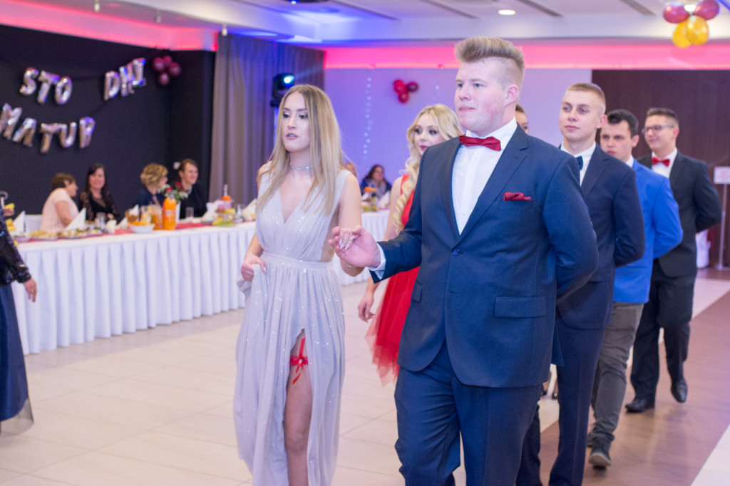 Studniówki 2018: Bal maturalny ZSB im. Księcia Jerzego II Piasta w Brzegu [fotorelacja]