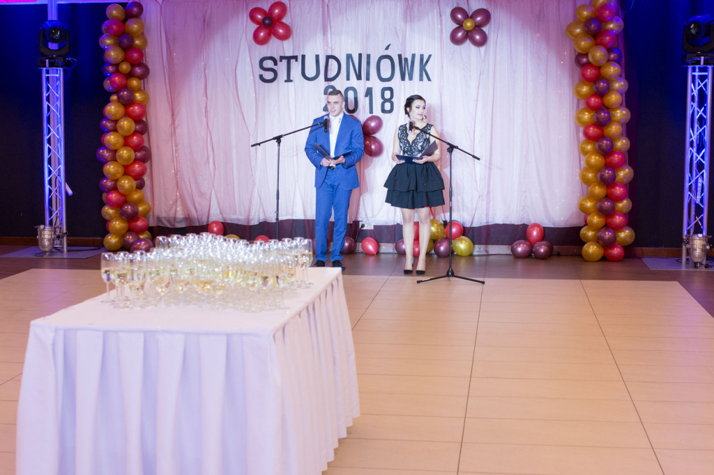 Studniówki 2018: Bal maturalny ZSB im. Księcia Jerzego II Piasta w Brzegu [fotorelacja]