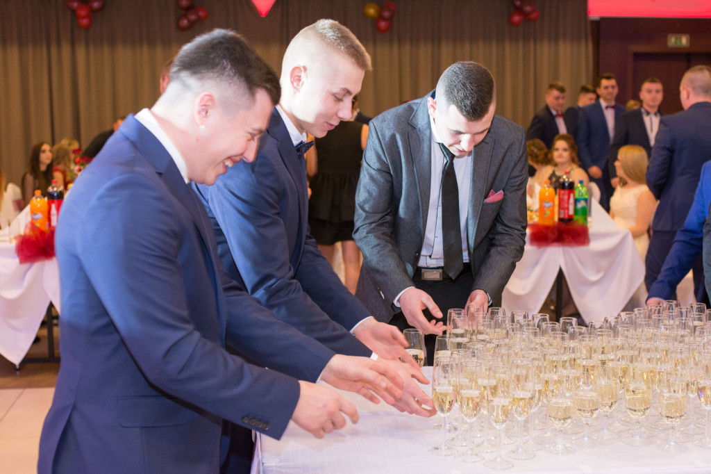 Studniówki 2018: Bal maturalny ZSB im. Księcia Jerzego II Piasta w Brzegu [fotorelacja]