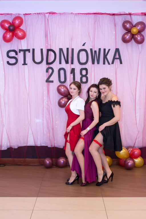 Studniówki 2018: Bal maturalny ZSB im. Księcia Jerzego II Piasta w Brzegu [fotorelacja]