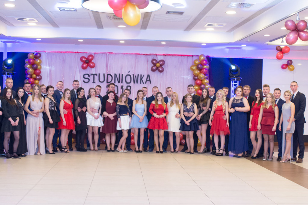 Studniówki 2018: Bal maturalny ZSB im. Księcia Jerzego II Piasta w Brzegu [fotorelacja]