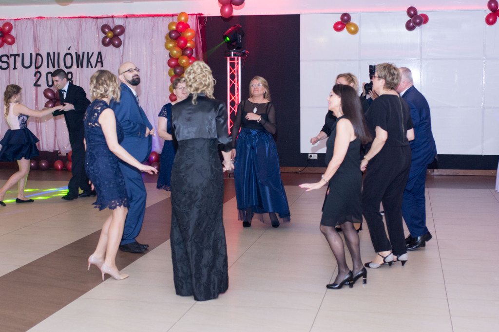 Studniówki 2018: Bal maturalny ZSB im. Księcia Jerzego II Piasta w Brzegu [fotorelacja]