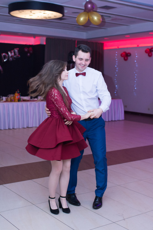 Studniówki 2018: Bal maturalny ZSB im. Księcia Jerzego II Piasta w Brzegu [fotorelacja]