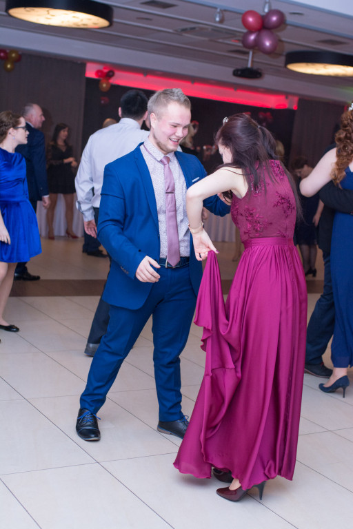 Studniówki 2018: Bal maturalny ZSB im. Księcia Jerzego II Piasta w Brzegu [fotorelacja]