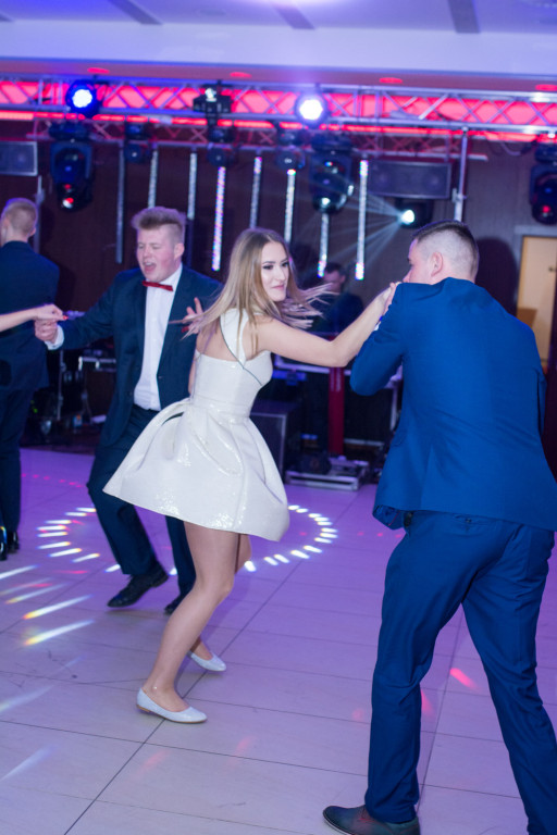 Studniówki 2018: Bal maturalny ZSB im. Księcia Jerzego II Piasta w Brzegu [fotorelacja]
