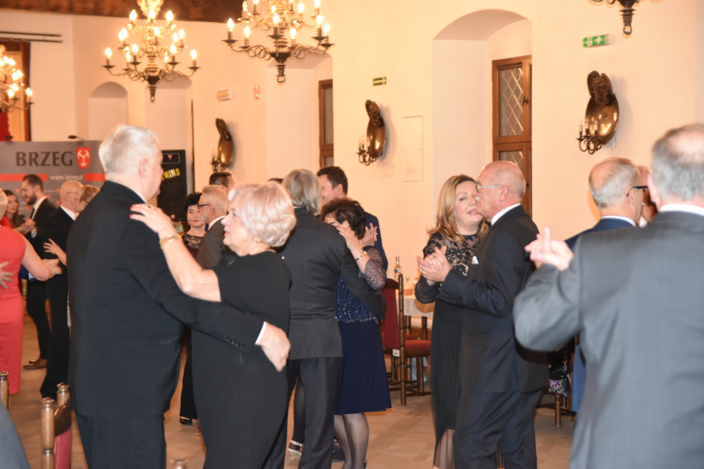 Bal Charytatywny TRZB i PCK [fotorelacja]