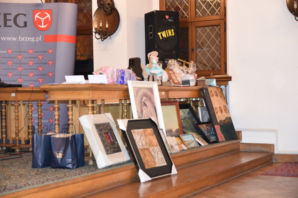 Bal Charytatywny TRZB i PCK [fotorelacja]