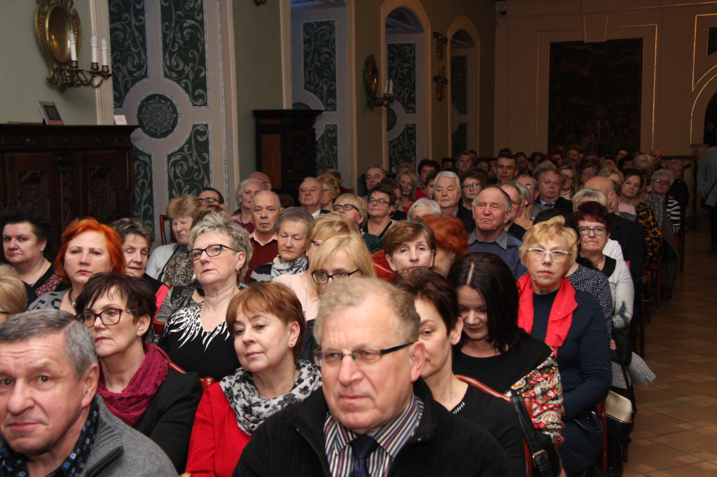 Amory w zamkowych salach. Muzycznie o miłości i Świętym Walentym