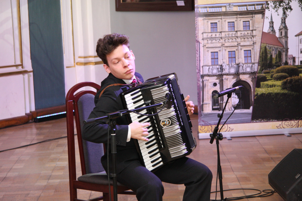 Amory w zamkowych salach. Muzycznie o miłości i Świętym Walentym