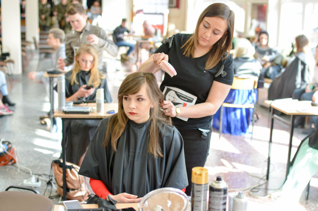 I Wojewódzka Olimpiada Fryzjerska w ZSB Brzeg [fotorelacja]