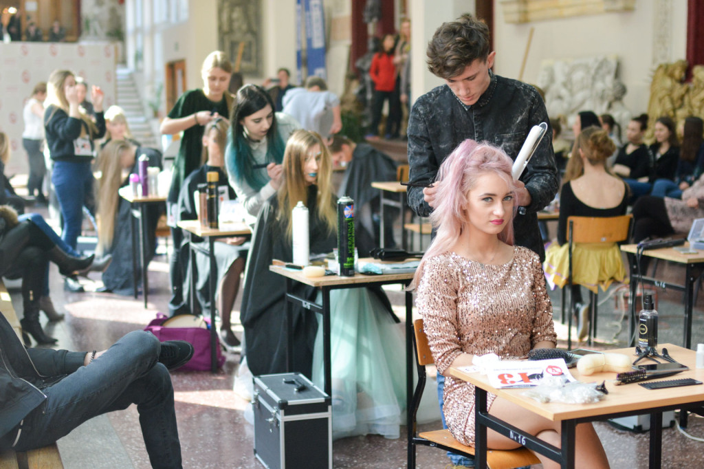 I Wojewódzka Olimpiada Fryzjerska w ZSB Brzeg [fotorelacja]