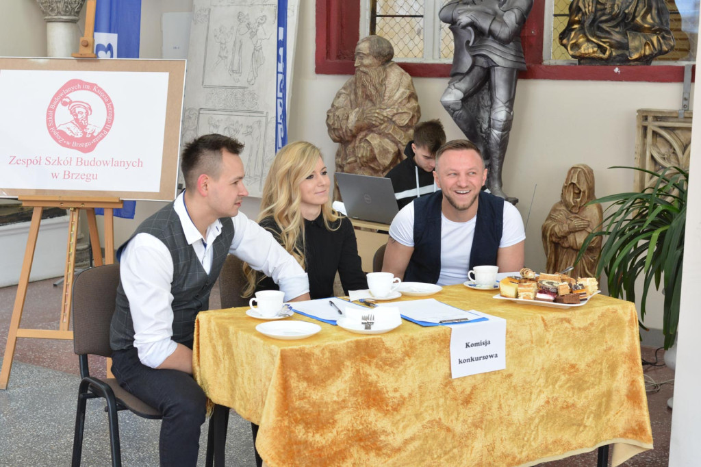 I Wojewódzka Olimpiada Fryzjerska w ZSB Brzeg [fotorelacja]