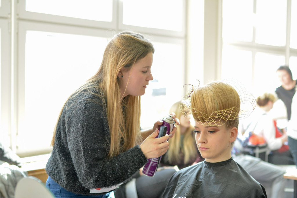 I Wojewódzka Olimpiada Fryzjerska w ZSB Brzeg [fotorelacja]