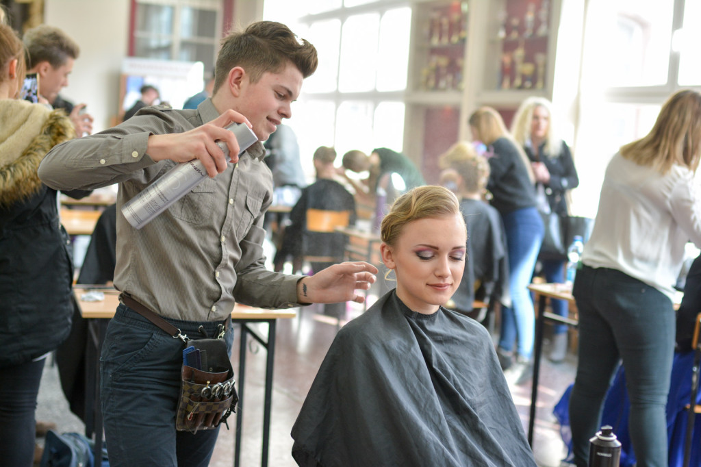 I Wojewódzka Olimpiada Fryzjerska w ZSB Brzeg [fotorelacja]