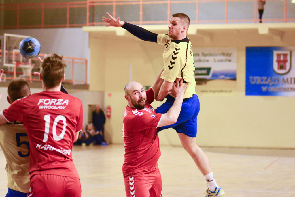 Waleczne serca grodkowian. Forza na deskach