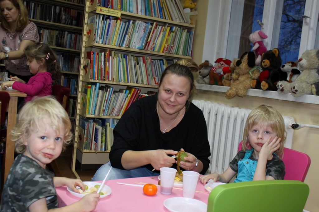 Czekoladowo-owocowe spotkanie z bajką