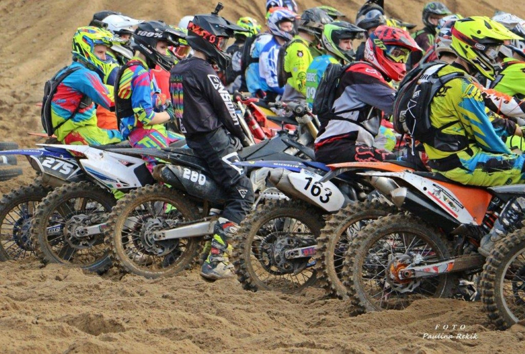 Motorowy początek sezonu - AMK Grodków