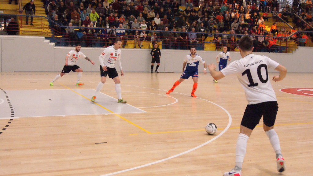 Zwycięstwo Gredaru po niezwykłym widowisku [fotorelacja]