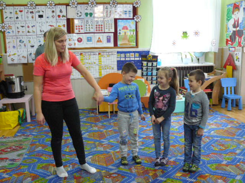 Wielkanocne warsztaty mydlarskie w przedszkolu w Krzyżowicach