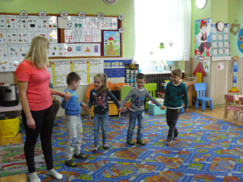 Wielkanocne warsztaty mydlarskie w przedszkolu w Krzyżowicach